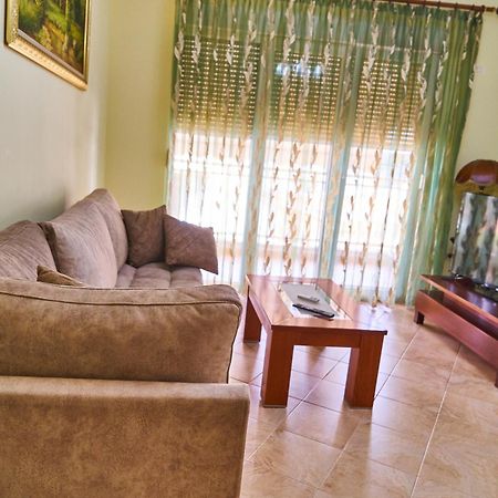 Kalpazo Home Skanderbeg Square Тирана Экстерьер фото