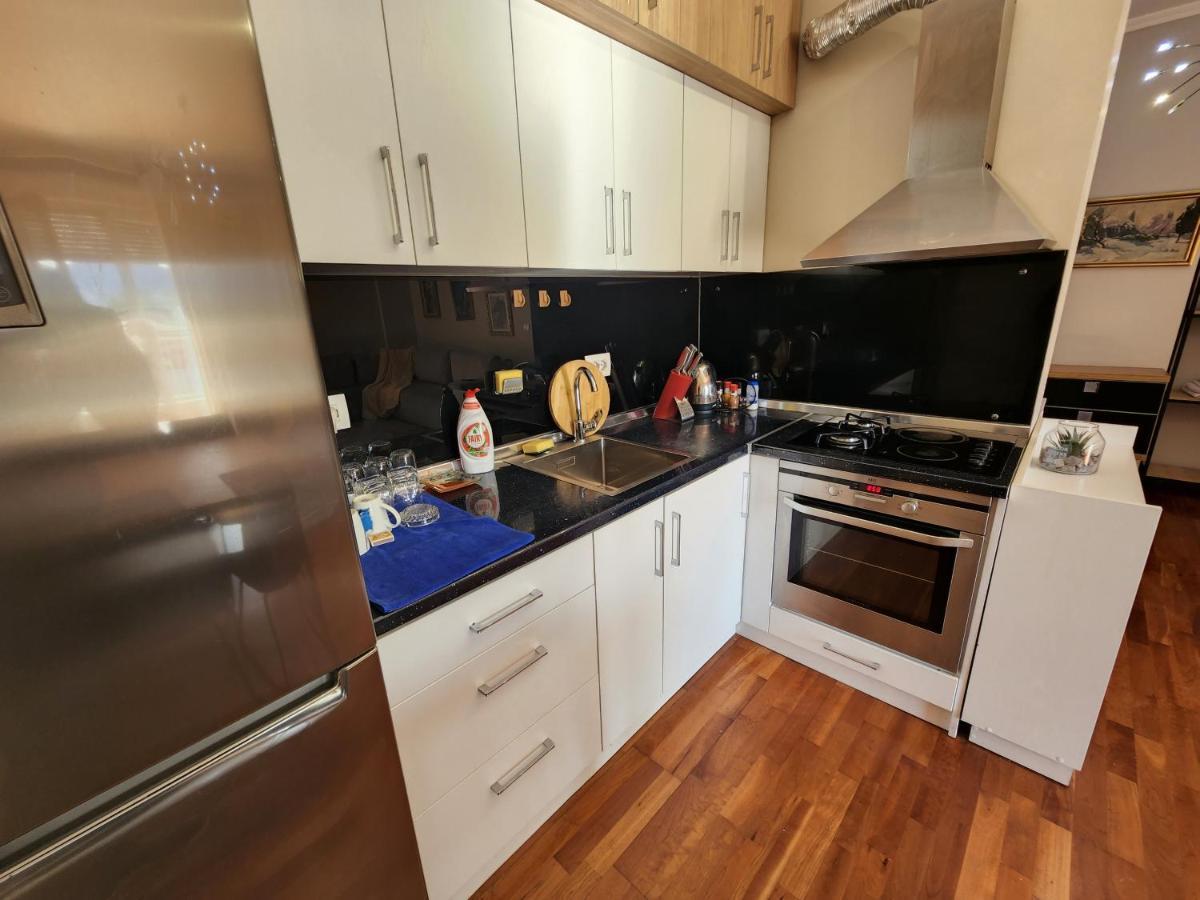 Kalpazo Home Skanderbeg Square Тирана Экстерьер фото