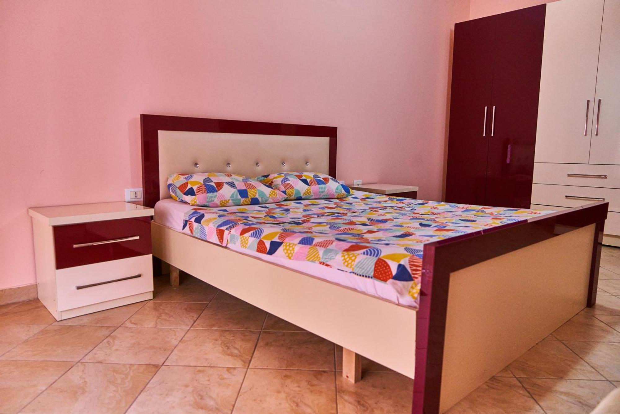 Kalpazo Home Skanderbeg Square Тирана Экстерьер фото