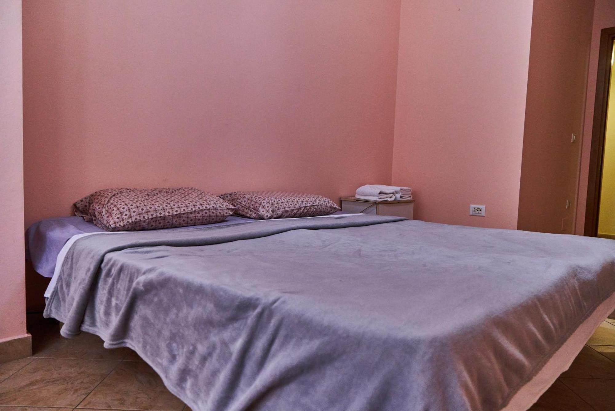 Kalpazo Home Skanderbeg Square Тирана Экстерьер фото