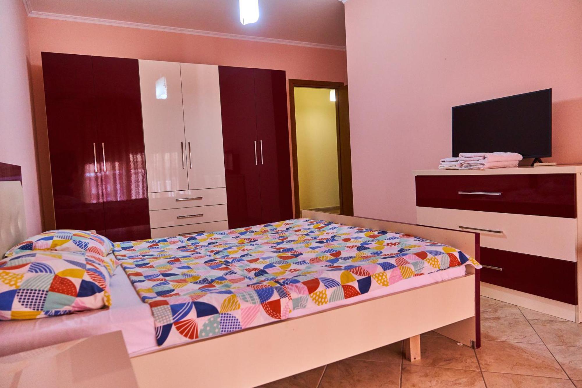 Kalpazo Home Skanderbeg Square Тирана Экстерьер фото