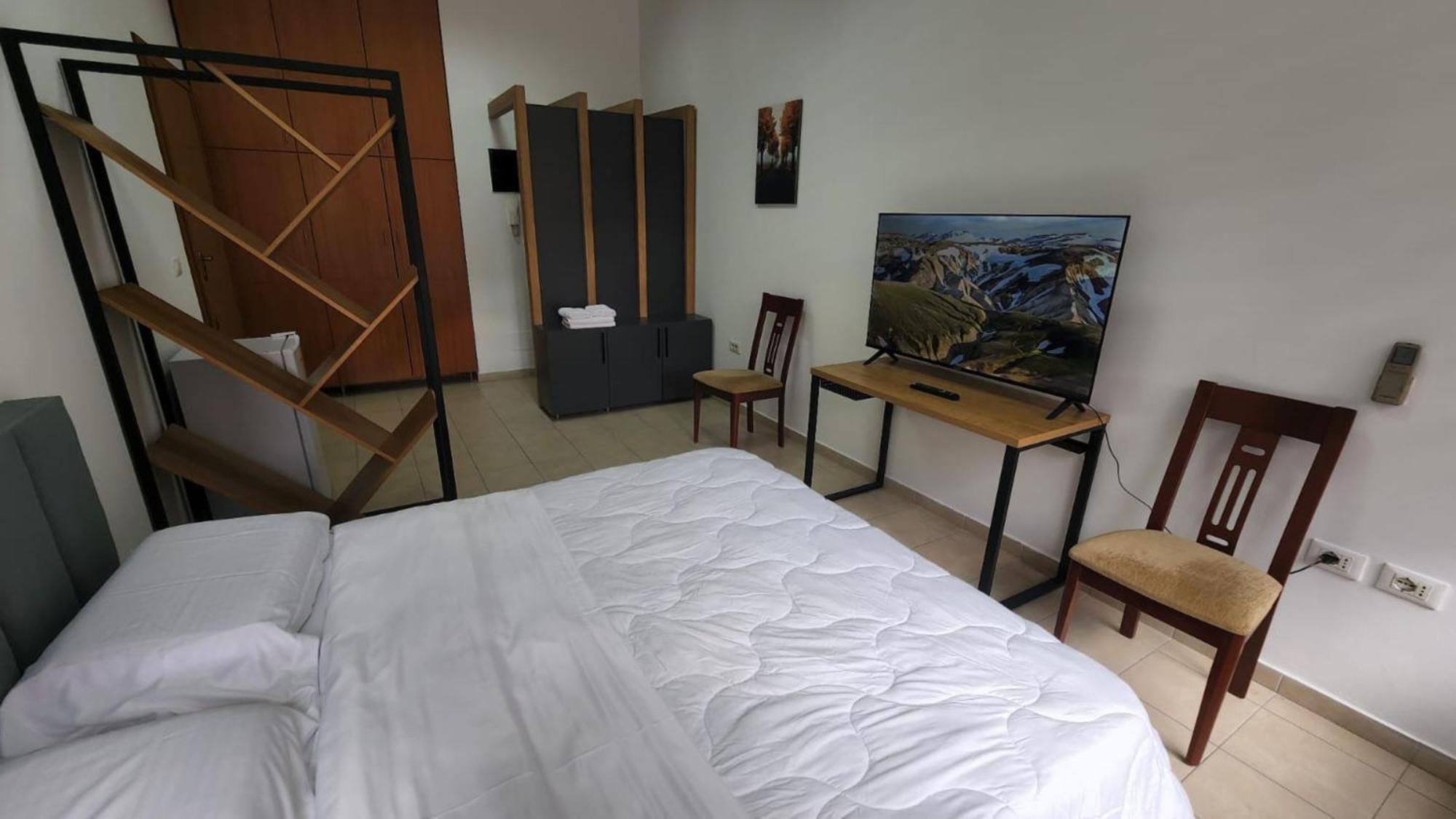 Kalpazo Home Skanderbeg Square Тирана Экстерьер фото